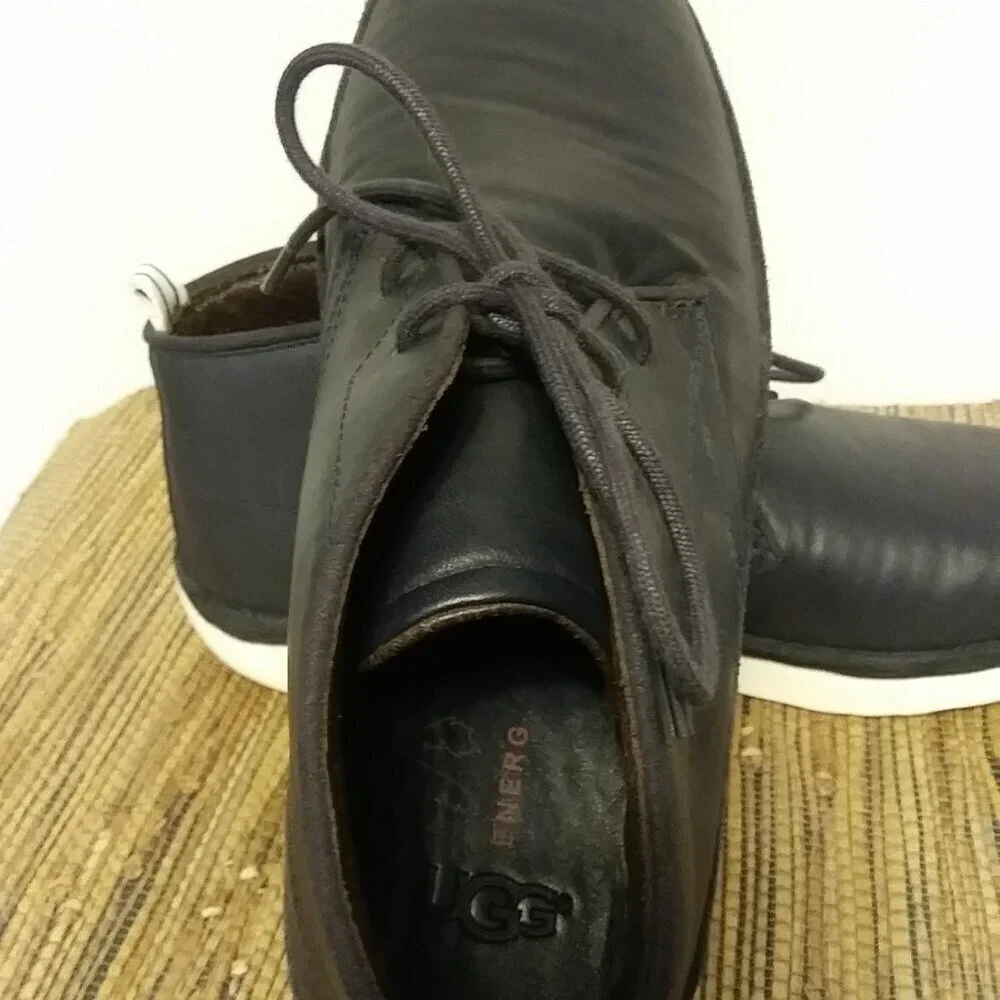 UGG Freamon Capra Chukka Boots Men’s 8.5 Black Leather Casual Comfort